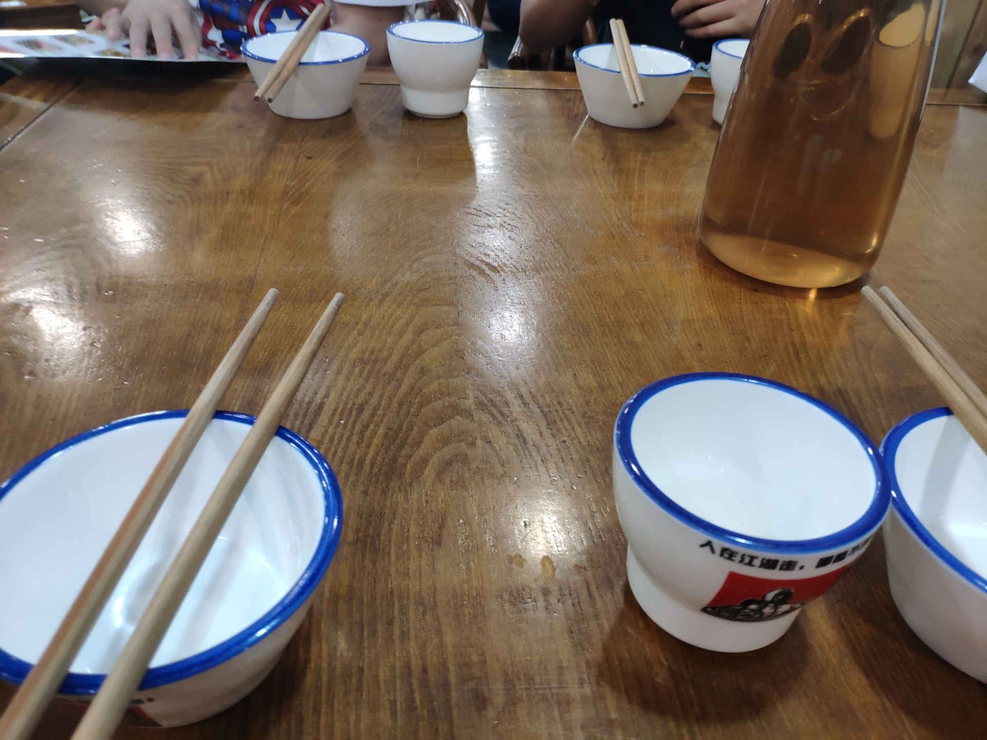 打牙祭(八里小区总店)