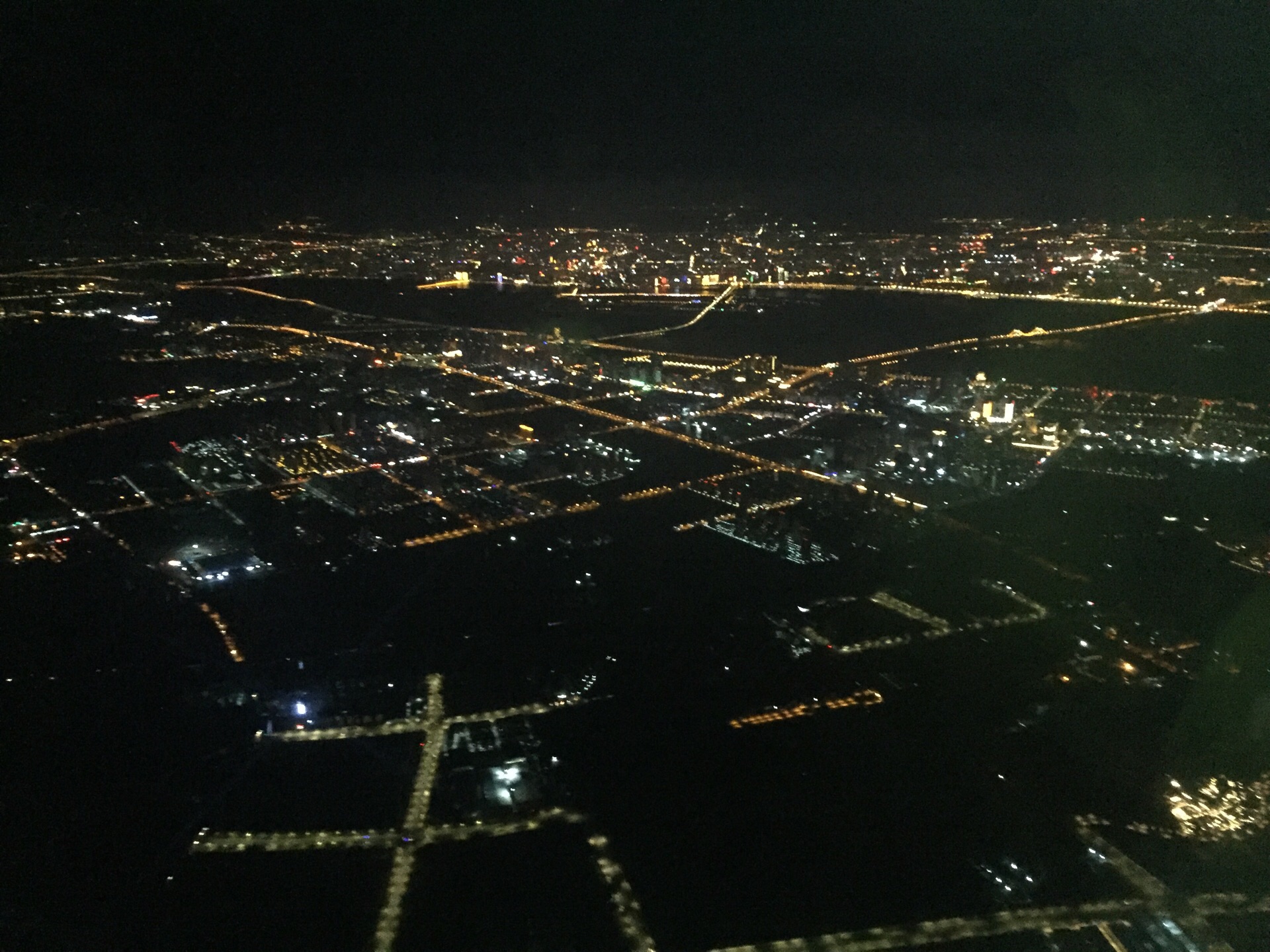 哈尔滨机场晚上照片图片