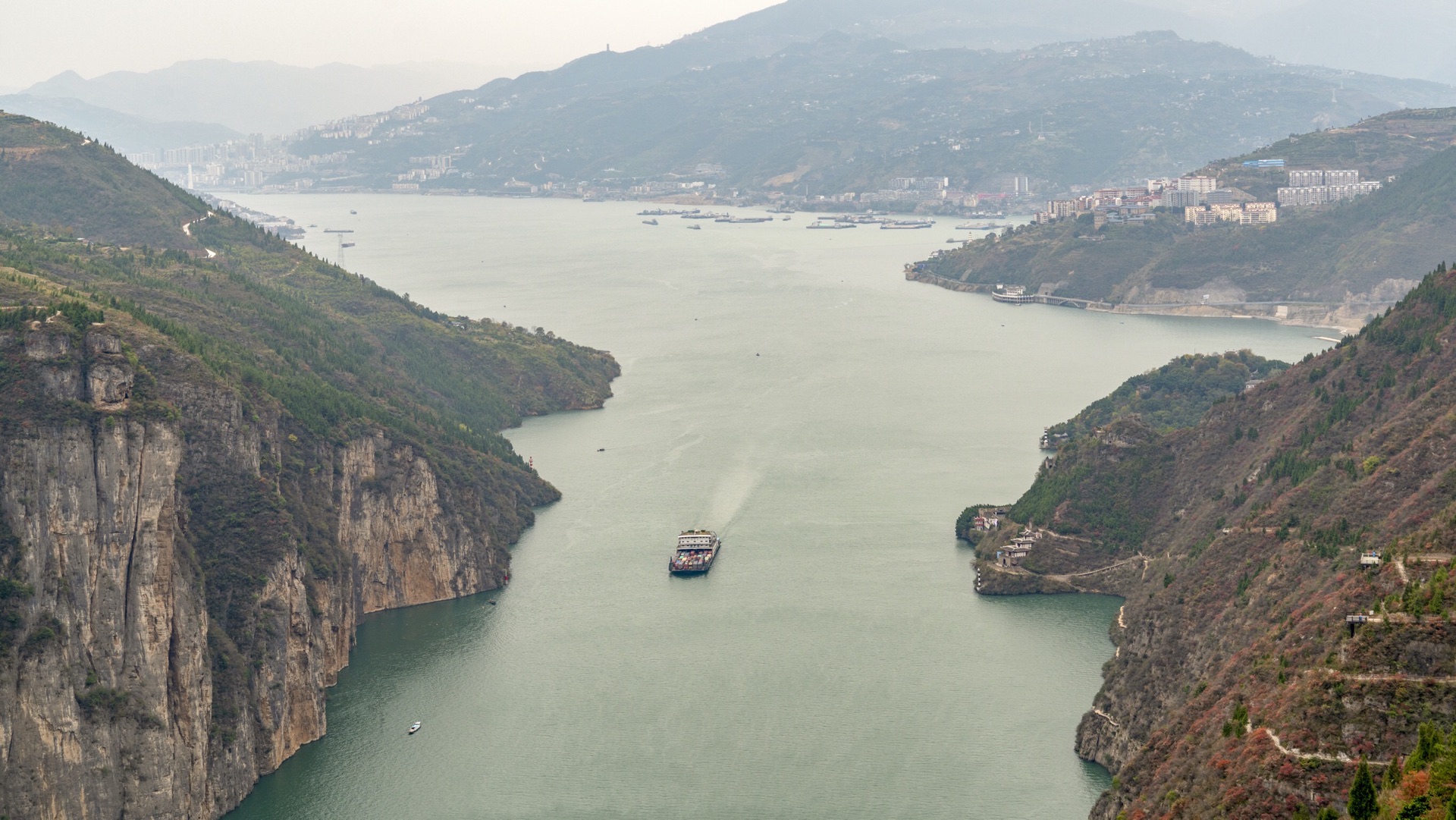 2023白帝镇游玩攻略,.耸,宽不过百米,高达几百.【去哪儿攻略】