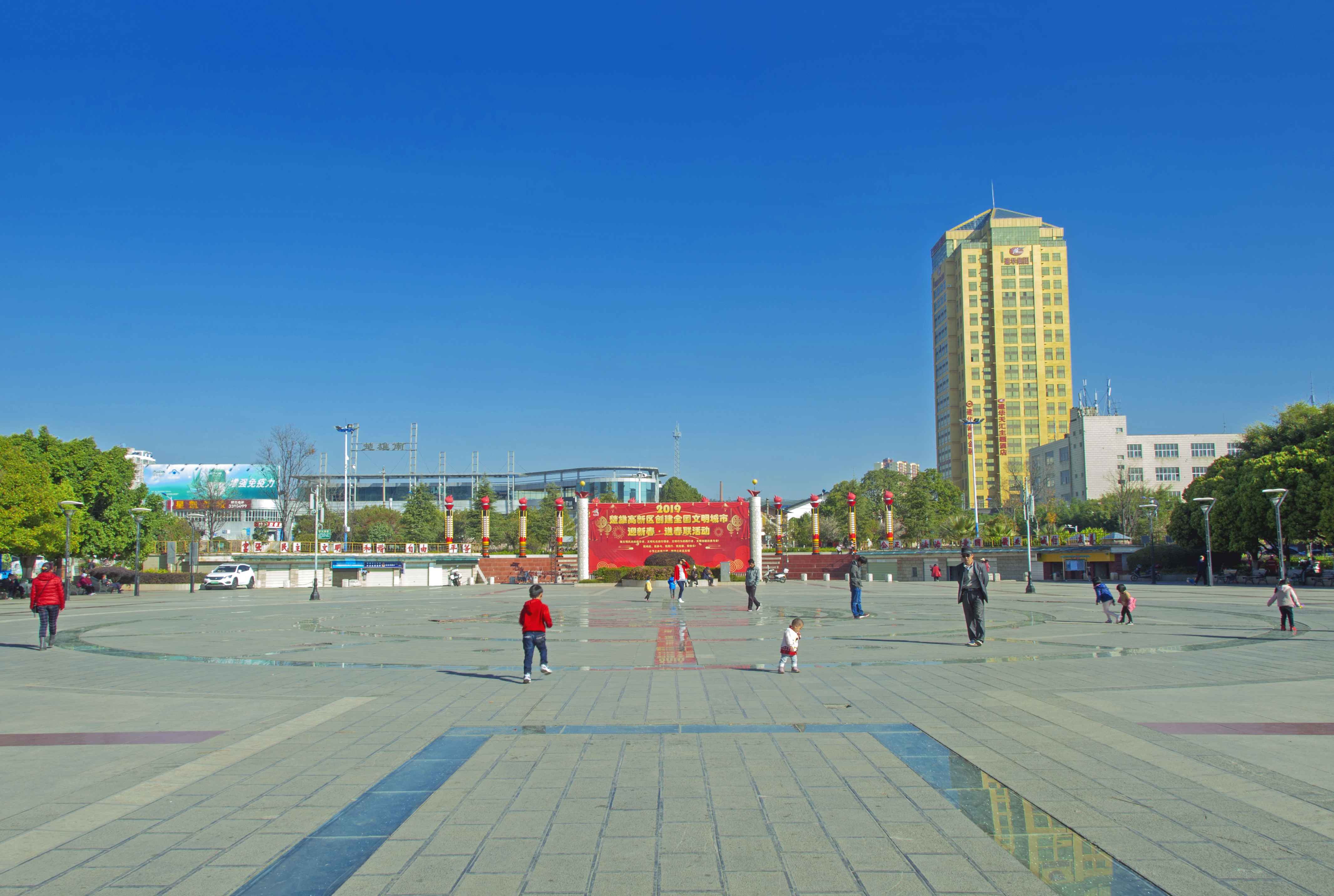小型市民广场图片
