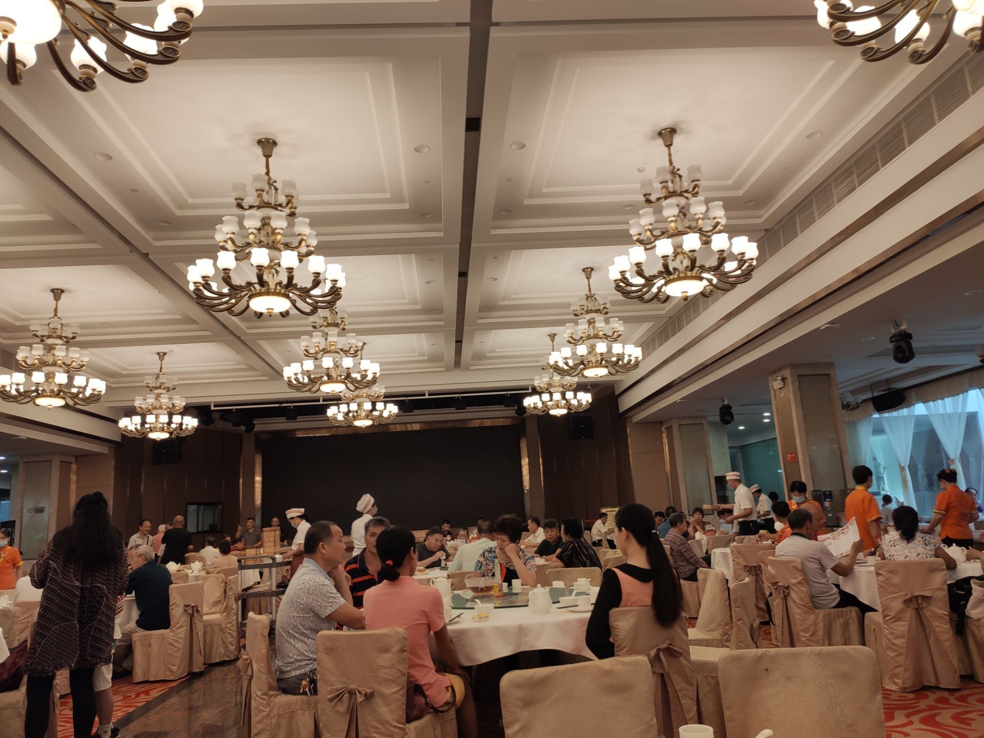 华丽宫大酒楼