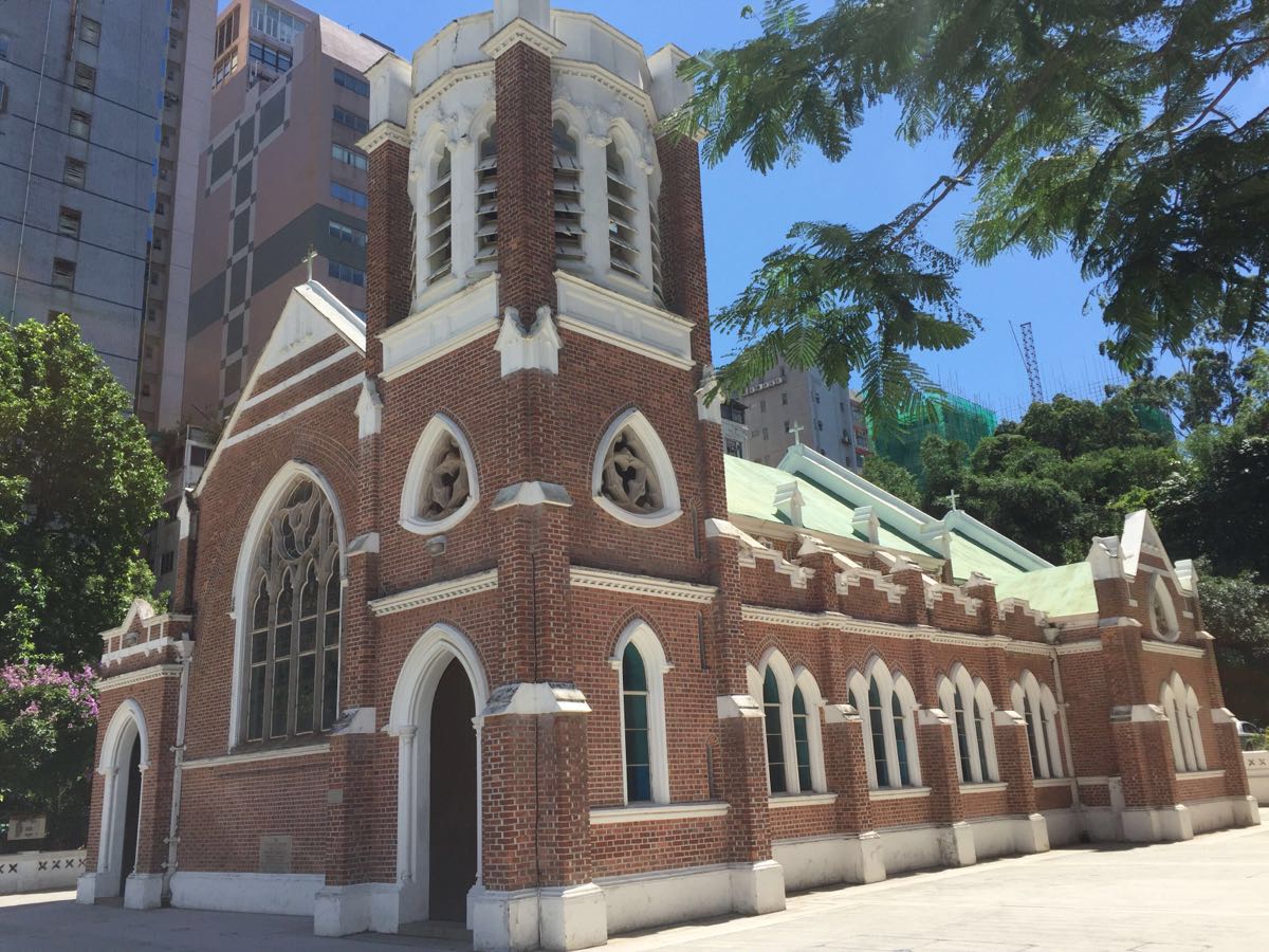 【携程攻略】香港圣安德烈教堂景点,红砖砌成的基督教教堂,与旁边的