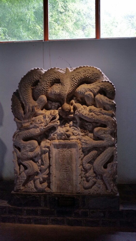龟山汉墓文物图片