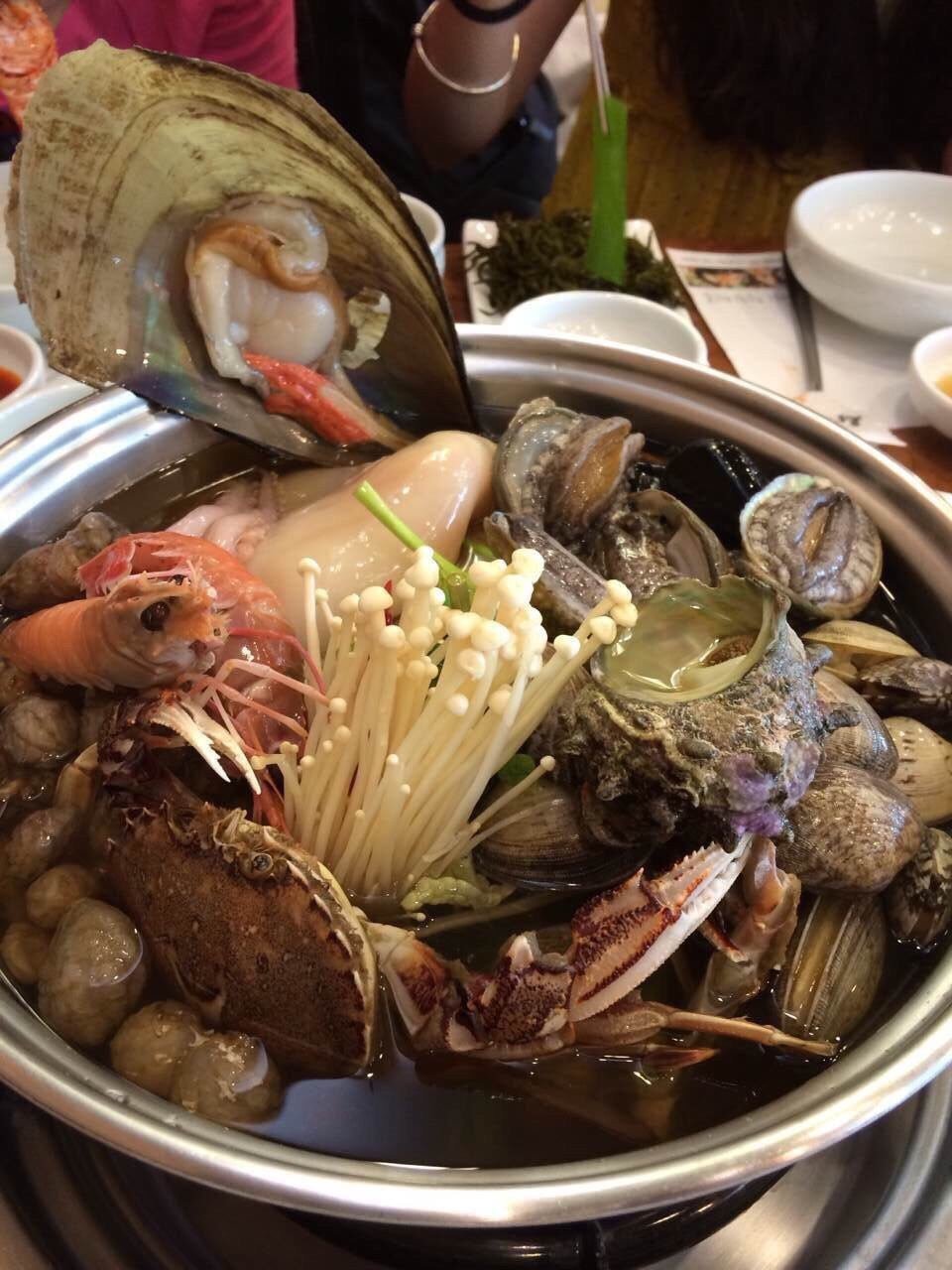 【携程美食林】西归浦市善良鲍鱼(济州中文店)餐馆,吃鲍鱼海鲜锅的店