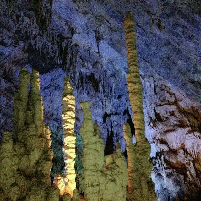 【携程攻略】重庆碑槽山景点,碑槽山溶洞群是西南最大的溶洞群,很多