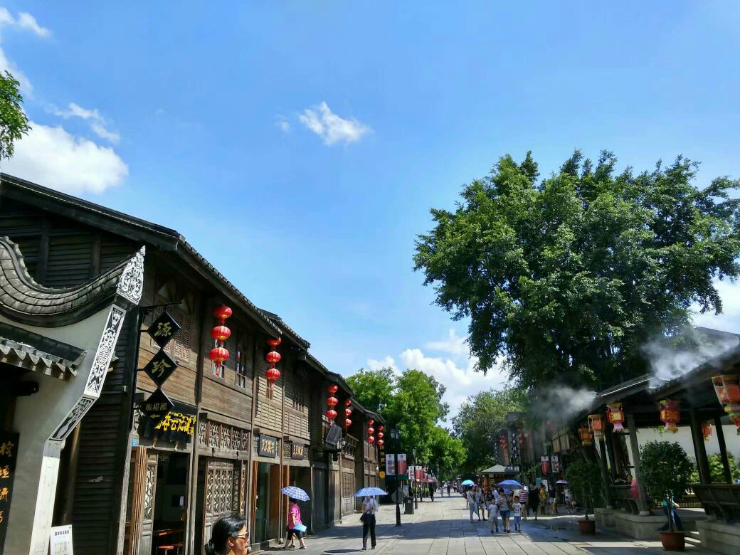 【携程攻略】福州南后街景点,南后街就在三坊七巷里,这里到处都是古色
