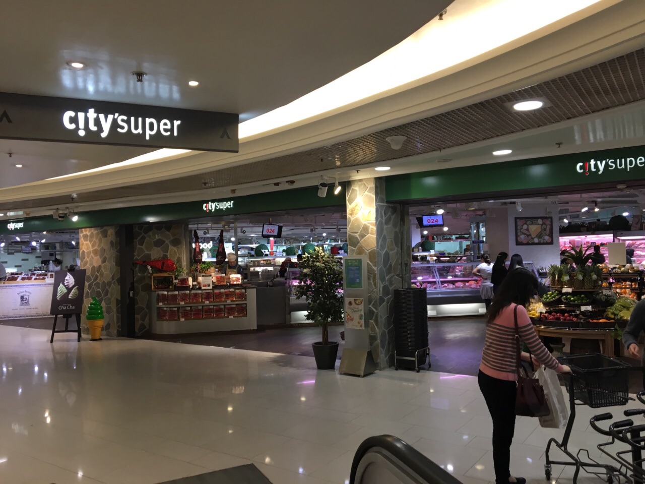 city!super对于香港来说,就如同新光三越楼下的bhg对于北京!