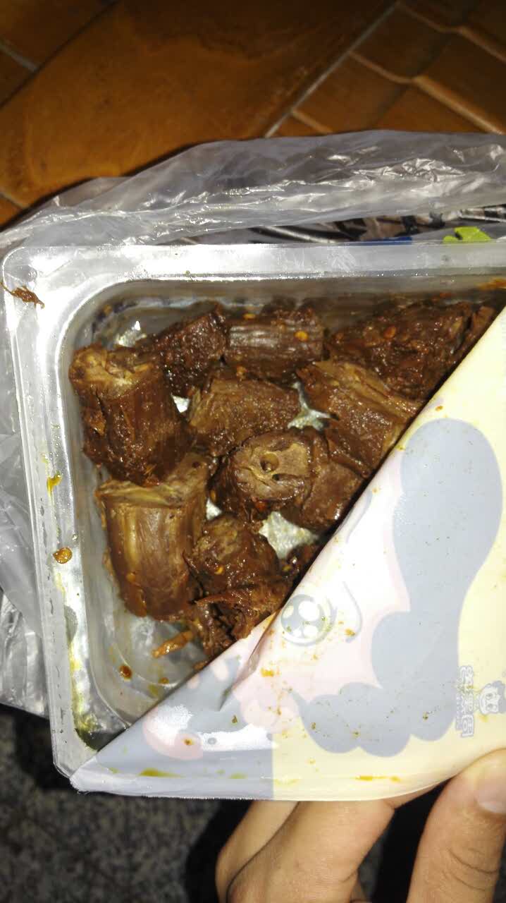 一直喜歡吃周黑鴨的東西,味道很好,微辣是我喜歡吃的,份量也很足,好評