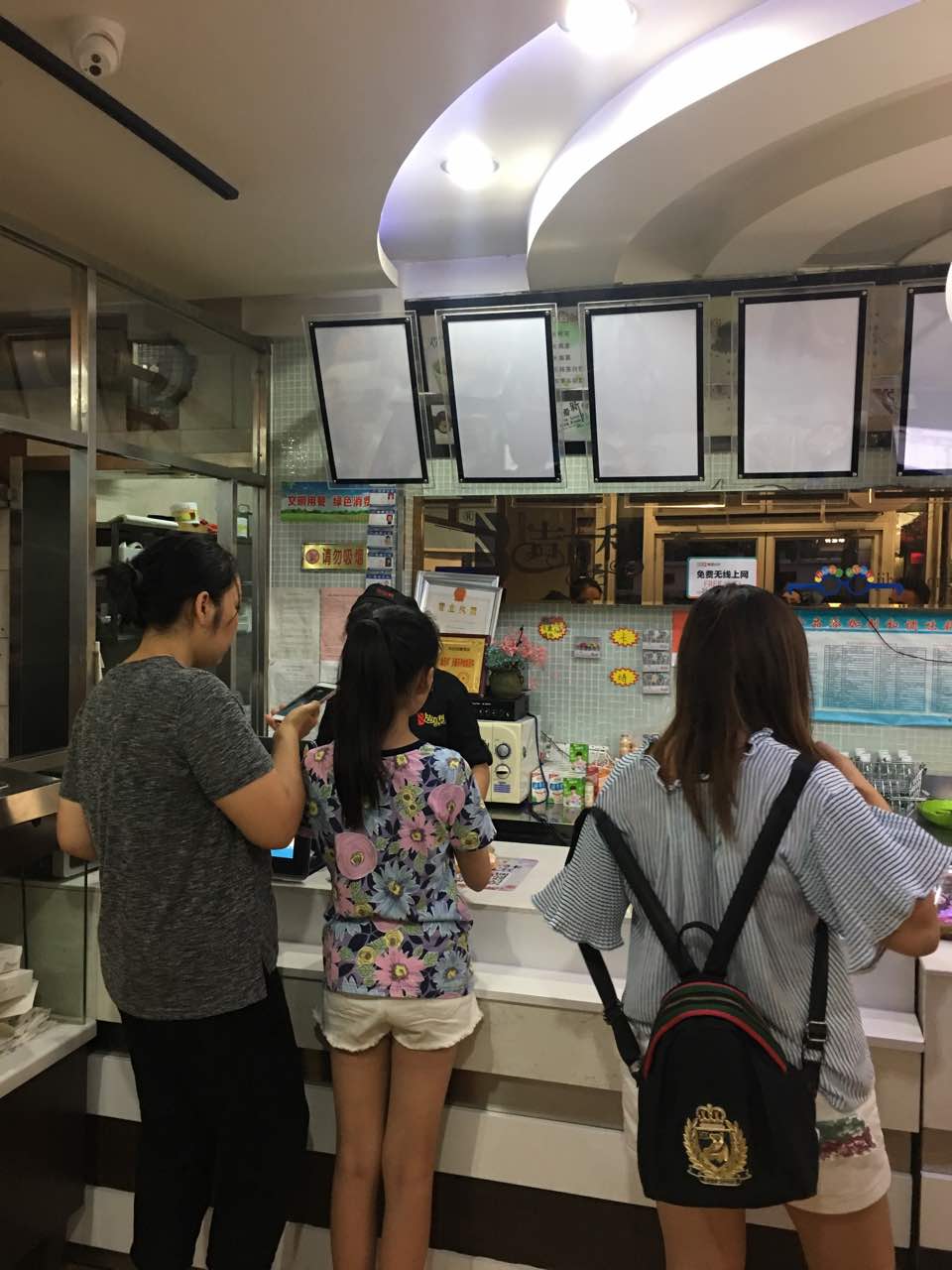 枣庄吉百利(旗舰店)好吃吗,吉百利(旗舰店)味道怎么样,环境/服务好不