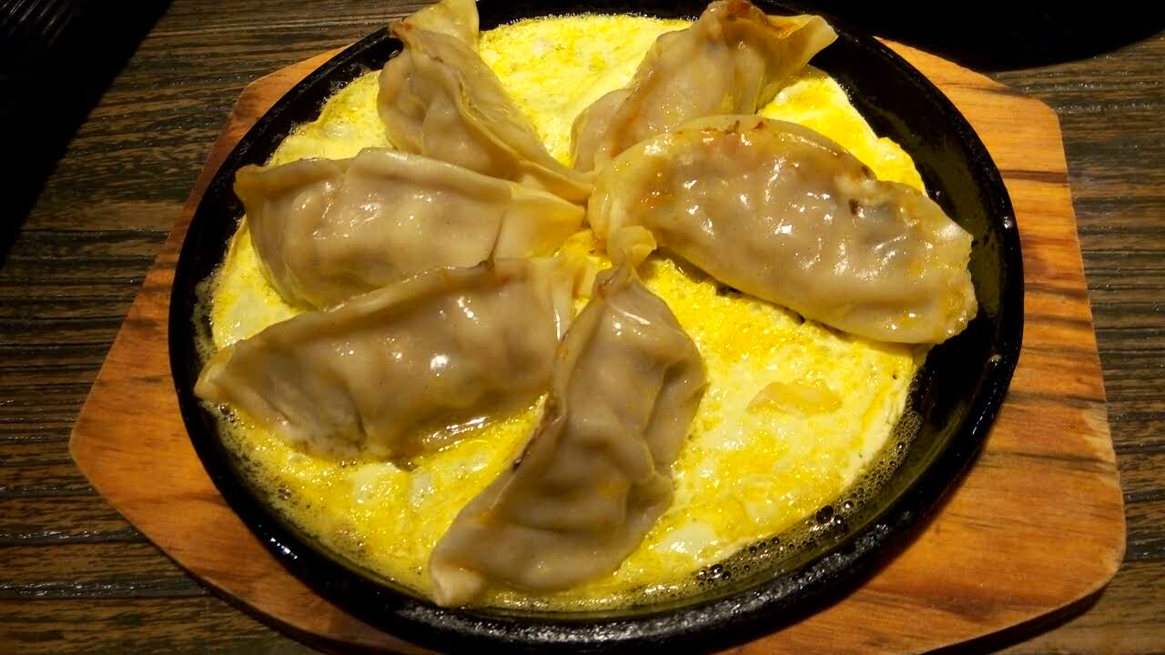 2021绿色吴家粥铺(青浦吾悦广场店)美食餐厅,皮蛋瘦肉粥很好喝,咕噜肉