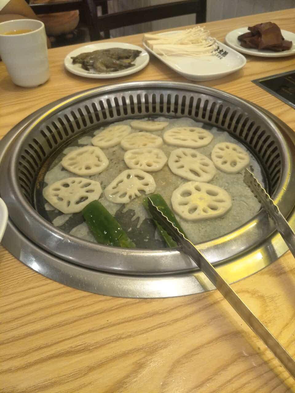 美食餐厅,味道不错,还是原来的味!再