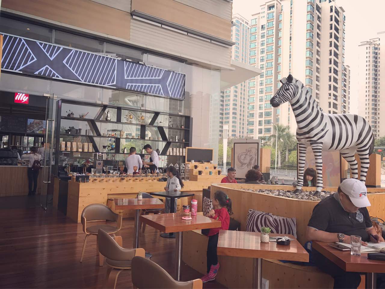 意利咖啡馆(华发商都店)旅游景点攻略图