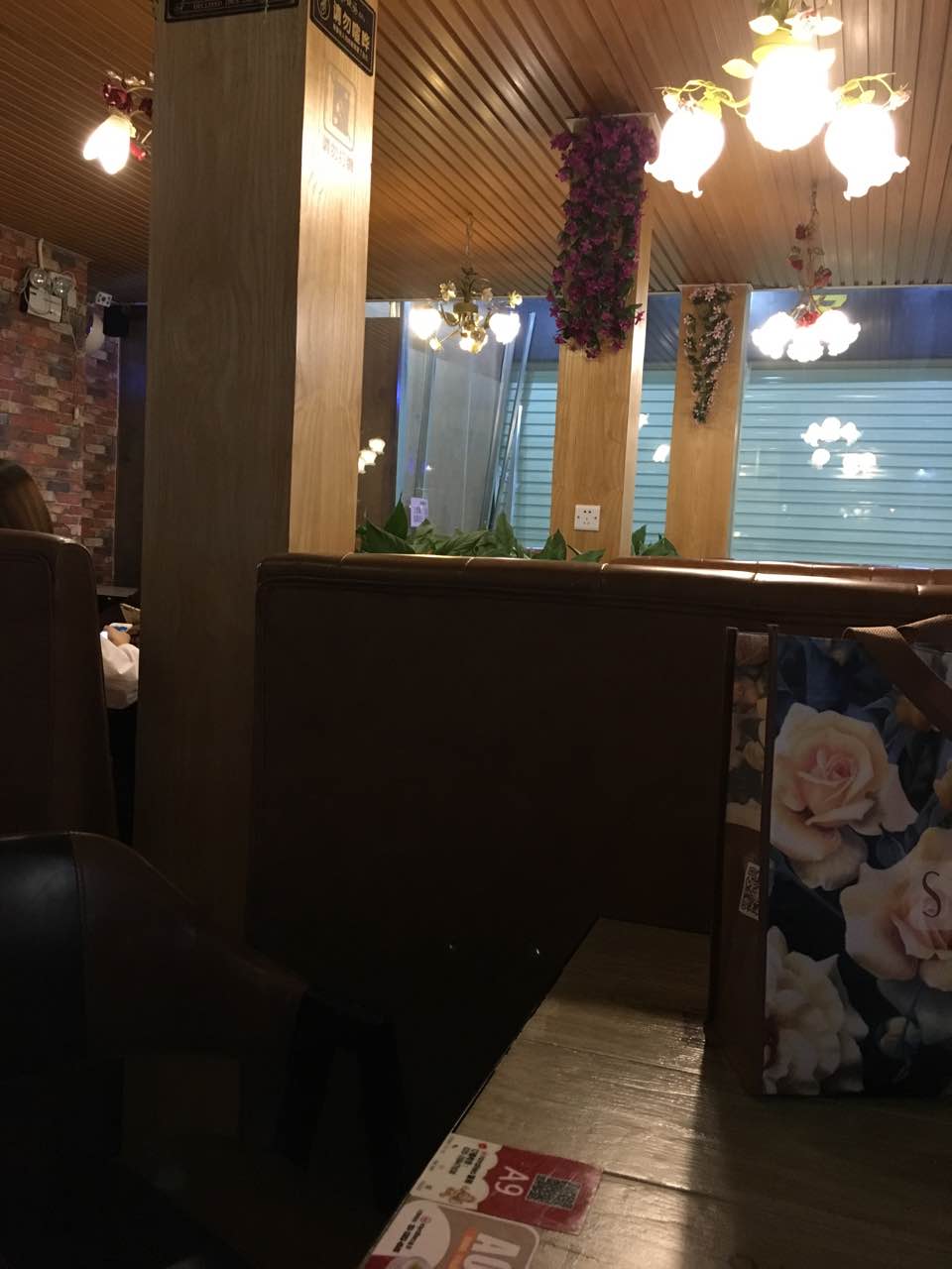 2025royaltea皇茶(大石建华汇店)美食餐厅,环境可以，服务也行，品种繁... 【去哪儿攻略】