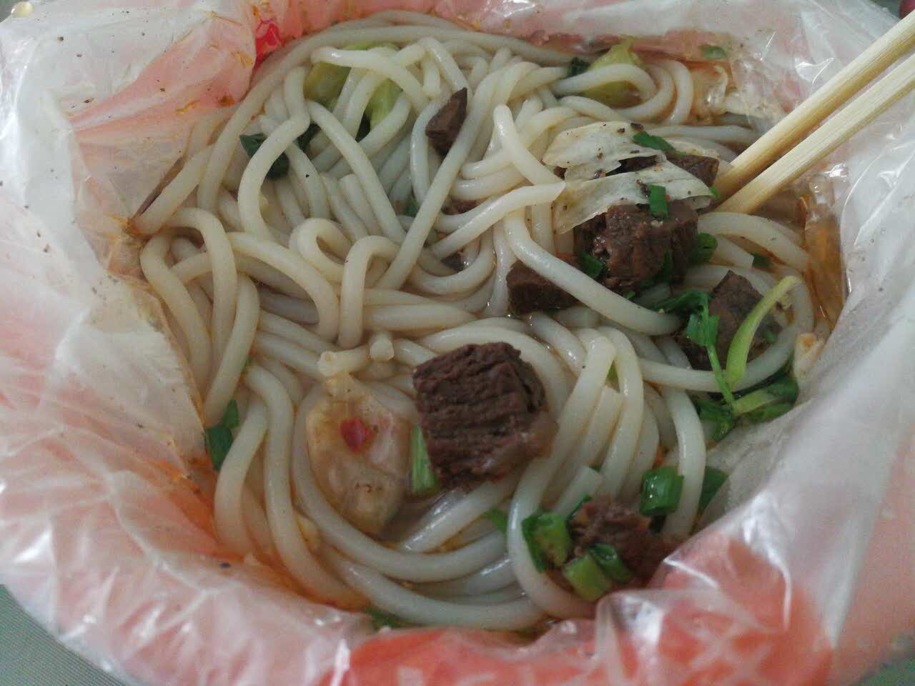 一直很喜欢这家的牛肉粉一段时间不吃就会想来吃还