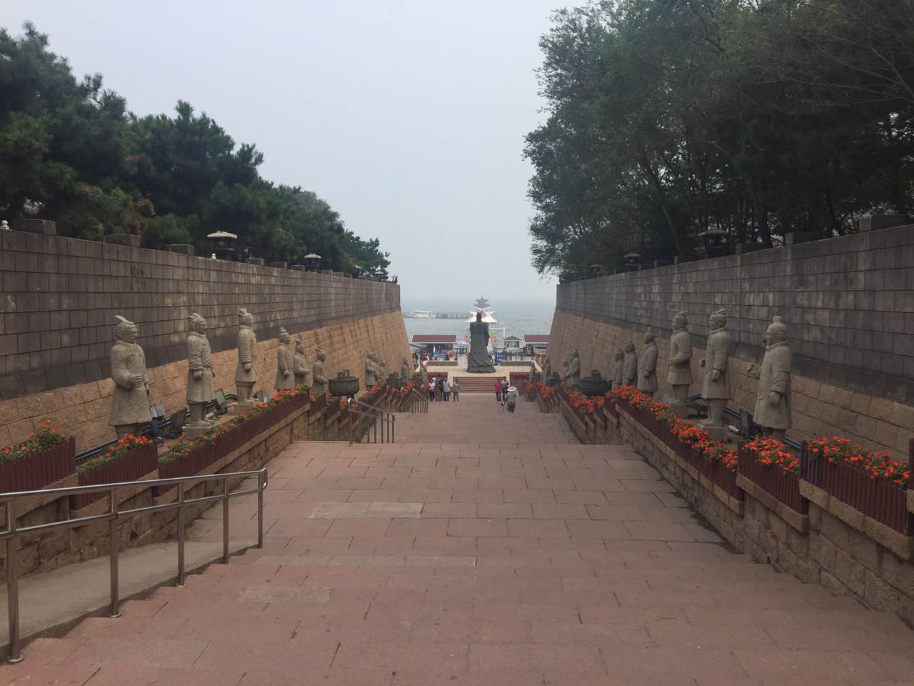 秦皇求仙入海处