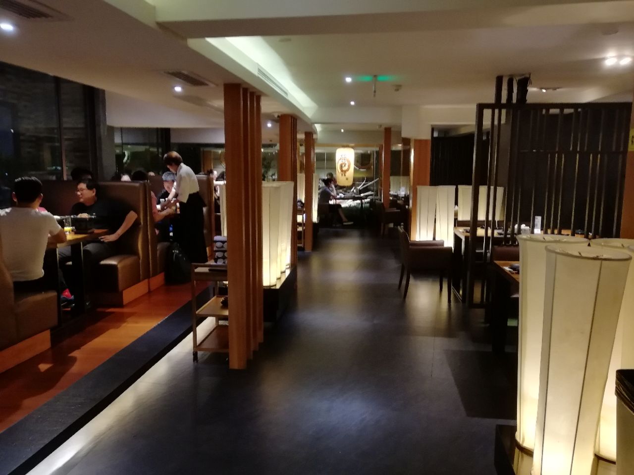 【携程美食林】上海荣新馆(1号店)餐馆,荣新馆是一家高档次的日本料理