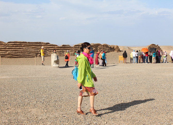 敦煌二日游之二(西线一日游)-- 大西北20日环游