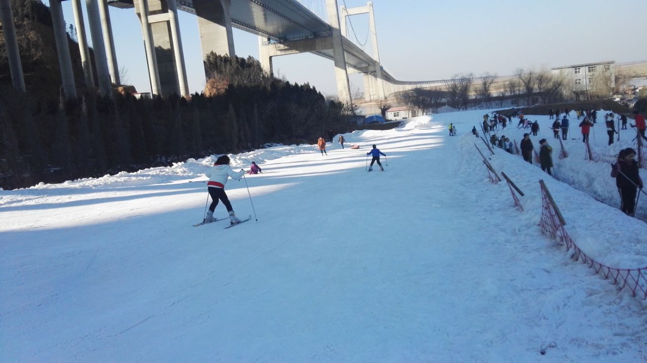 2022桃花峪滑雪场图片