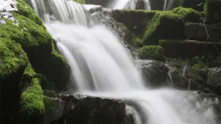 2-Day Snow Town Tour: Explore Chaihe Xiaojiuzhai's natural beauty and Weihushan Film City's historical culture
