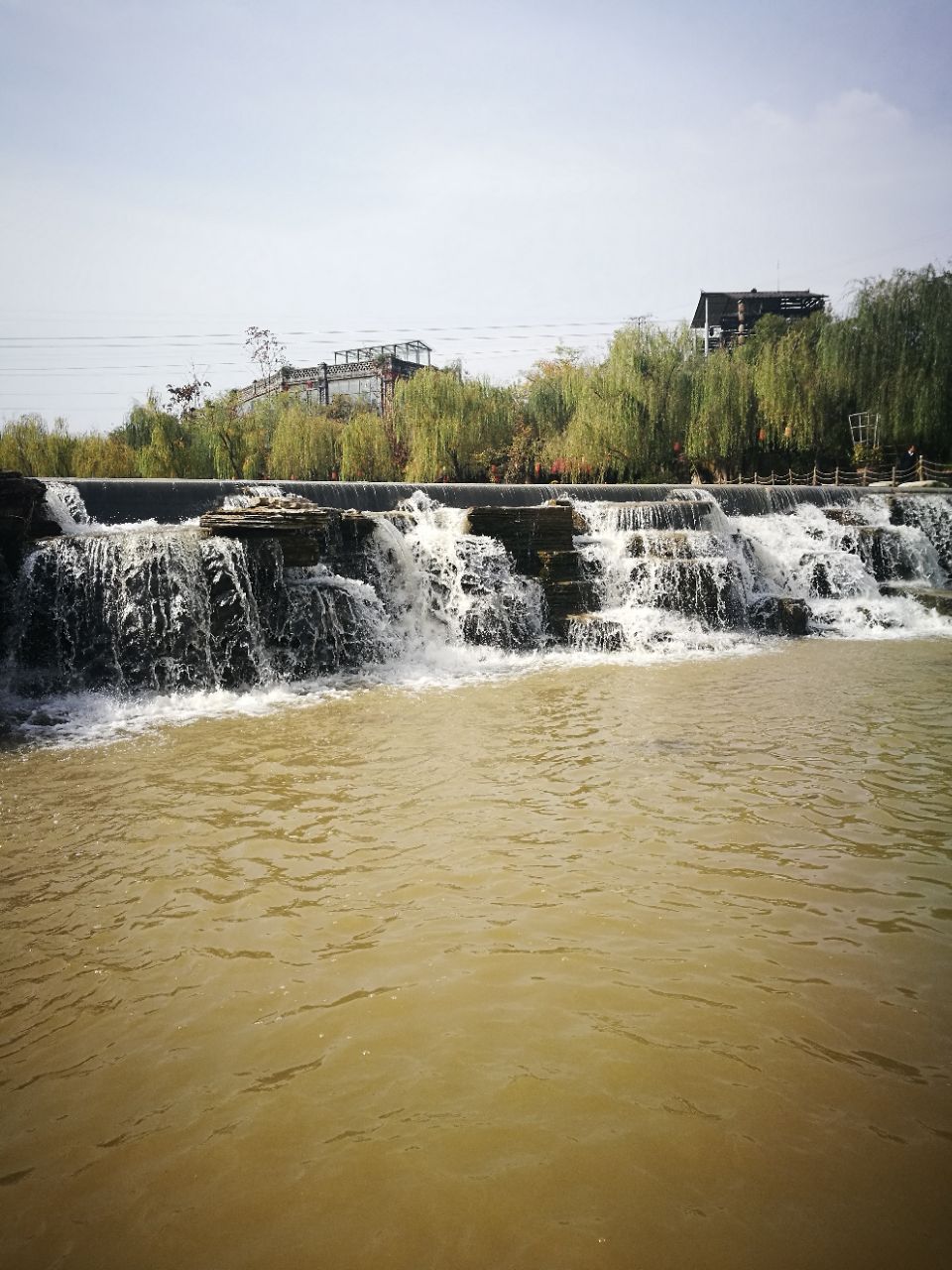 中国第一水街沙沙河湿地公园,离县城不到十分钟的路程,有免费的停车场