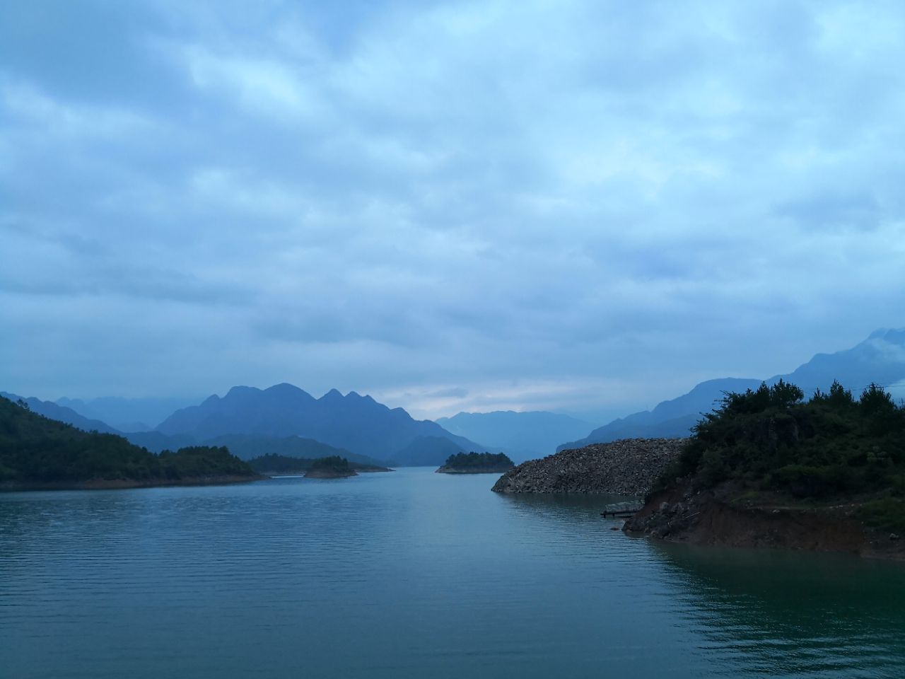 青田八面湖图片
