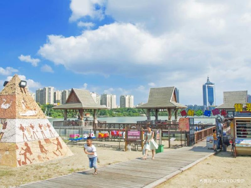 晋阳湖沙滩游乐园