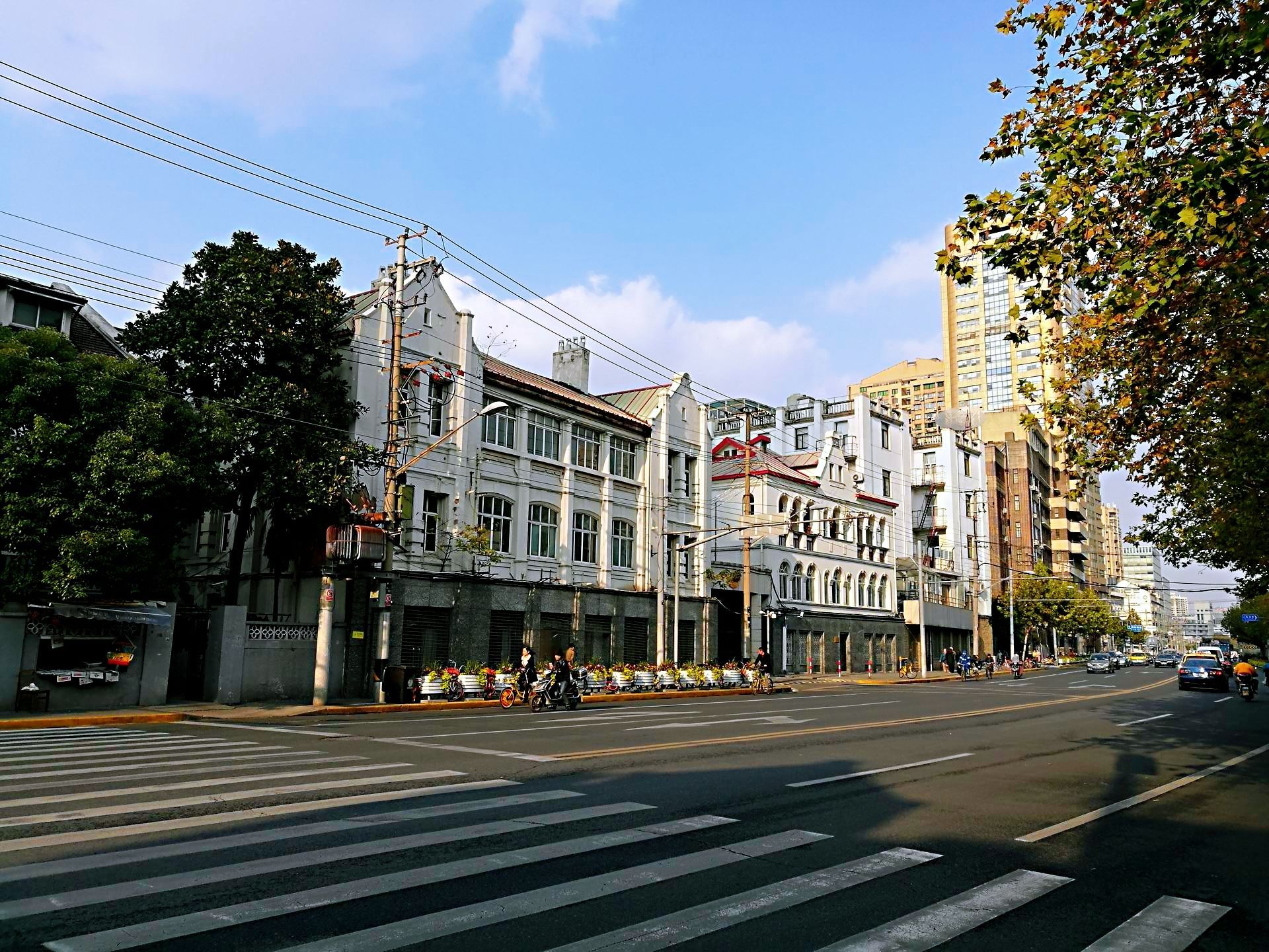 上海虹口区提篮桥地区的长阳路上,有一座远近闻名的远东第一监狱的