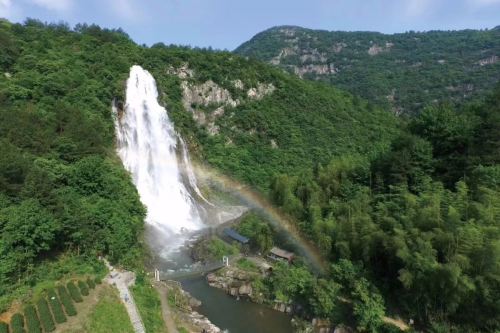 栾川白马潭景区图片