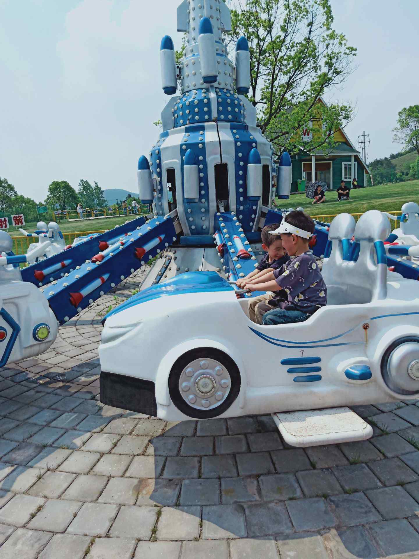 湖州飞鸿滑草场