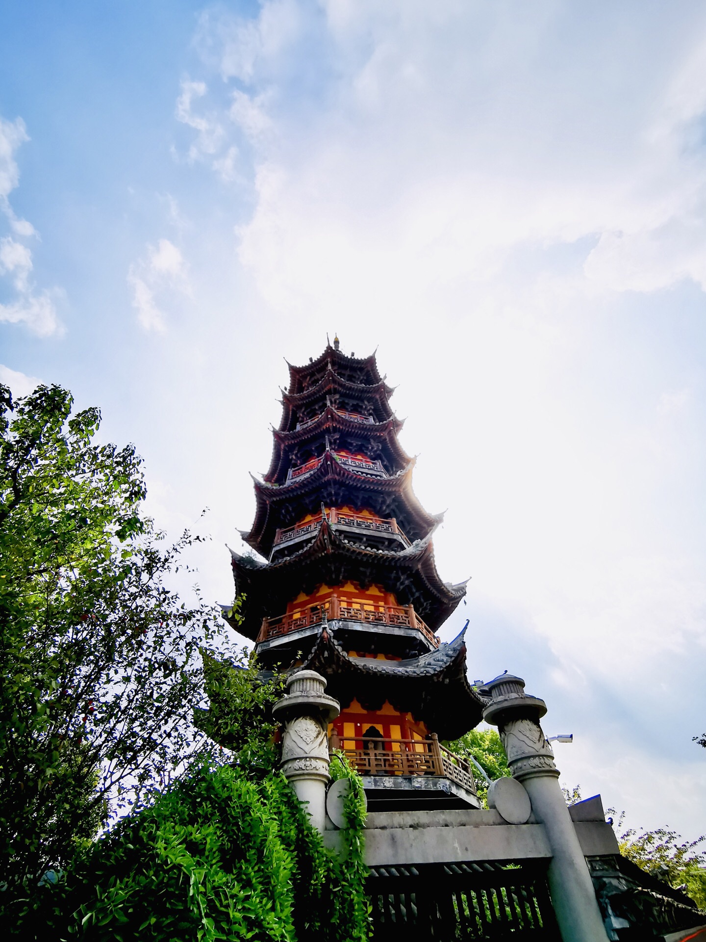 盘点中国香火最旺的五座寺庙，每天60万人朝拜，你去过哪些？ - 头条汇