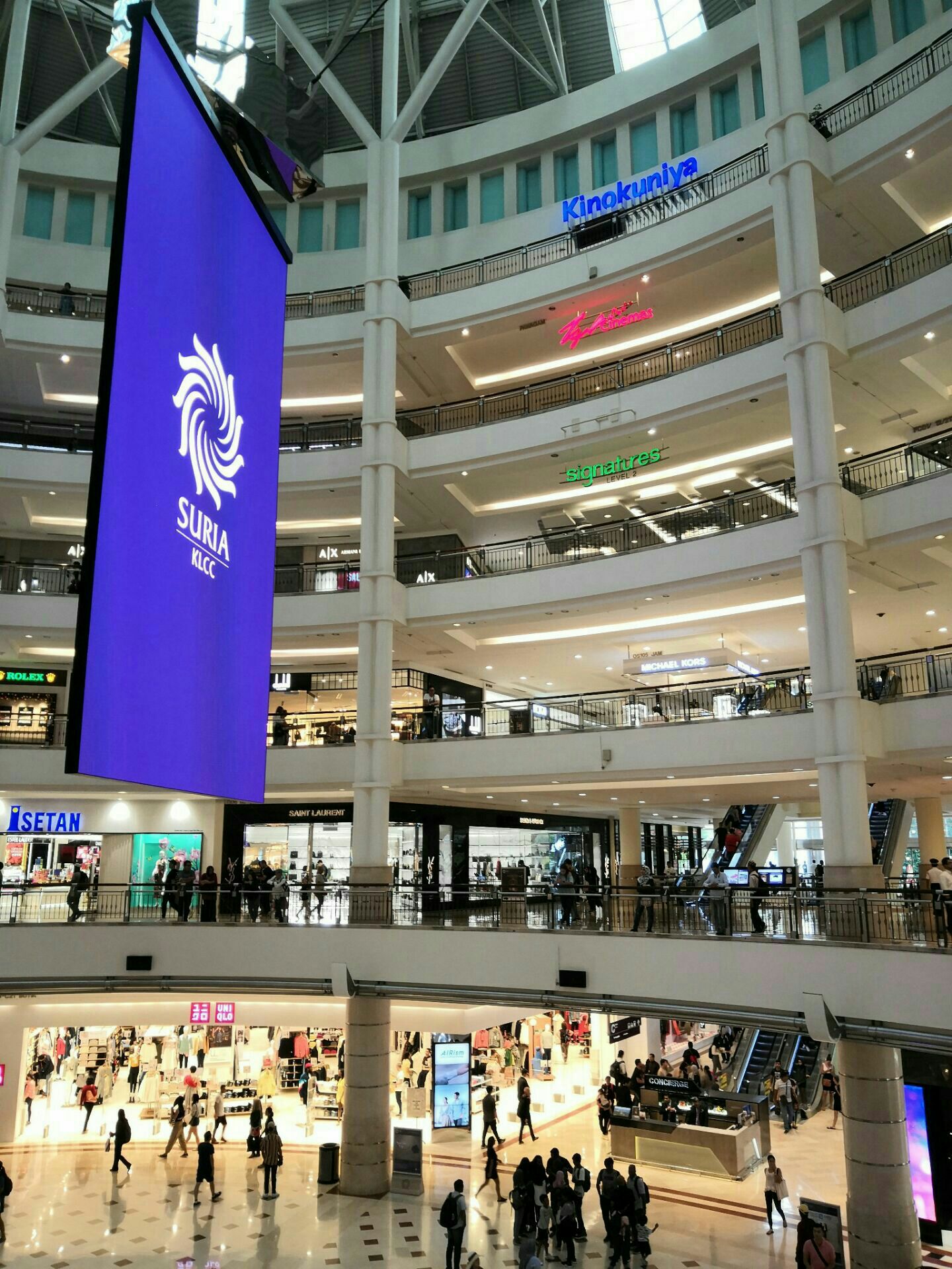 【携程攻略】吉隆坡阳光广场购物,阳光广场是位于吉隆坡双子塔底层的