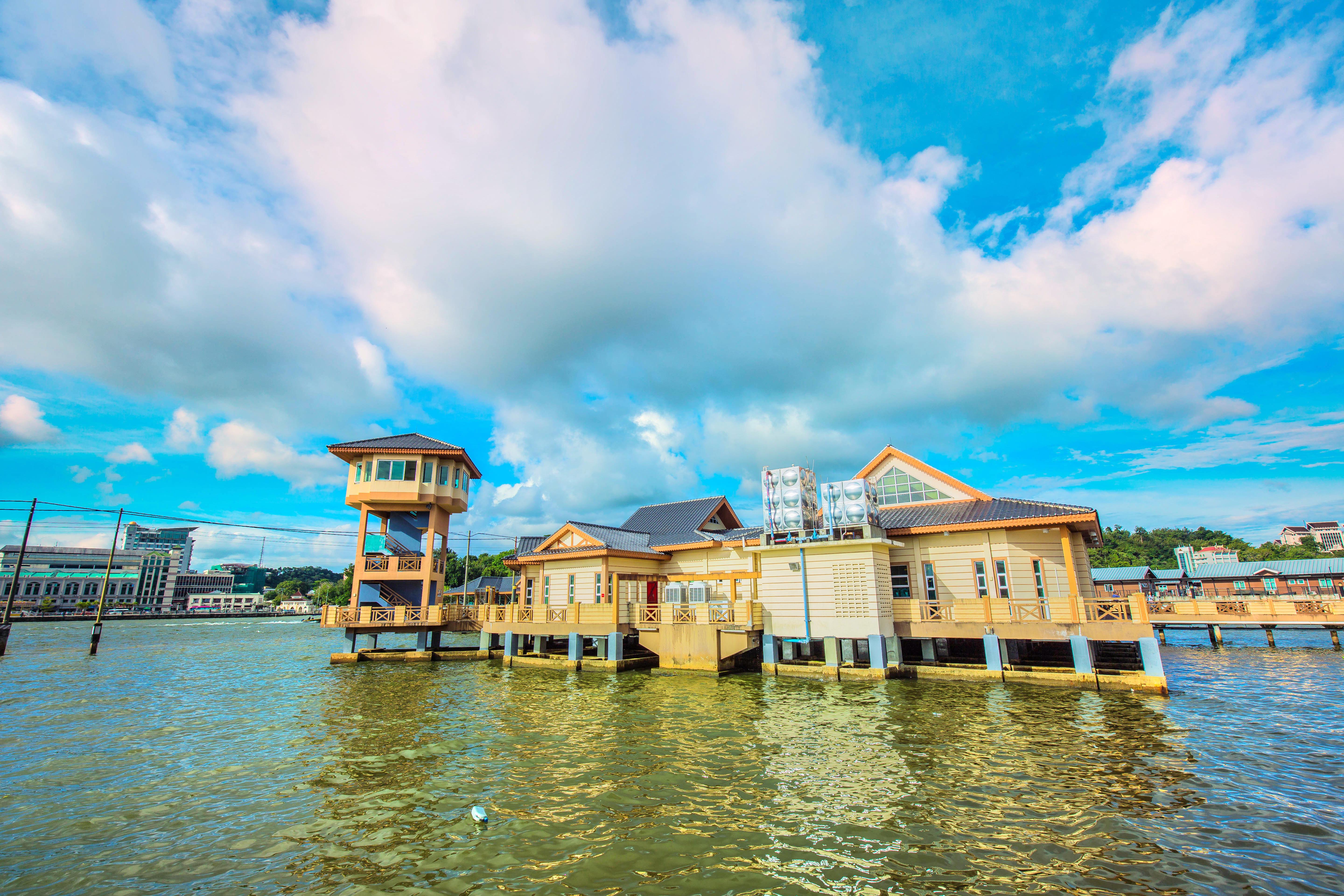 斯里巴加湾市艾尔水村攻略,斯里巴加湾市艾尔水村门票/游玩攻略/地址