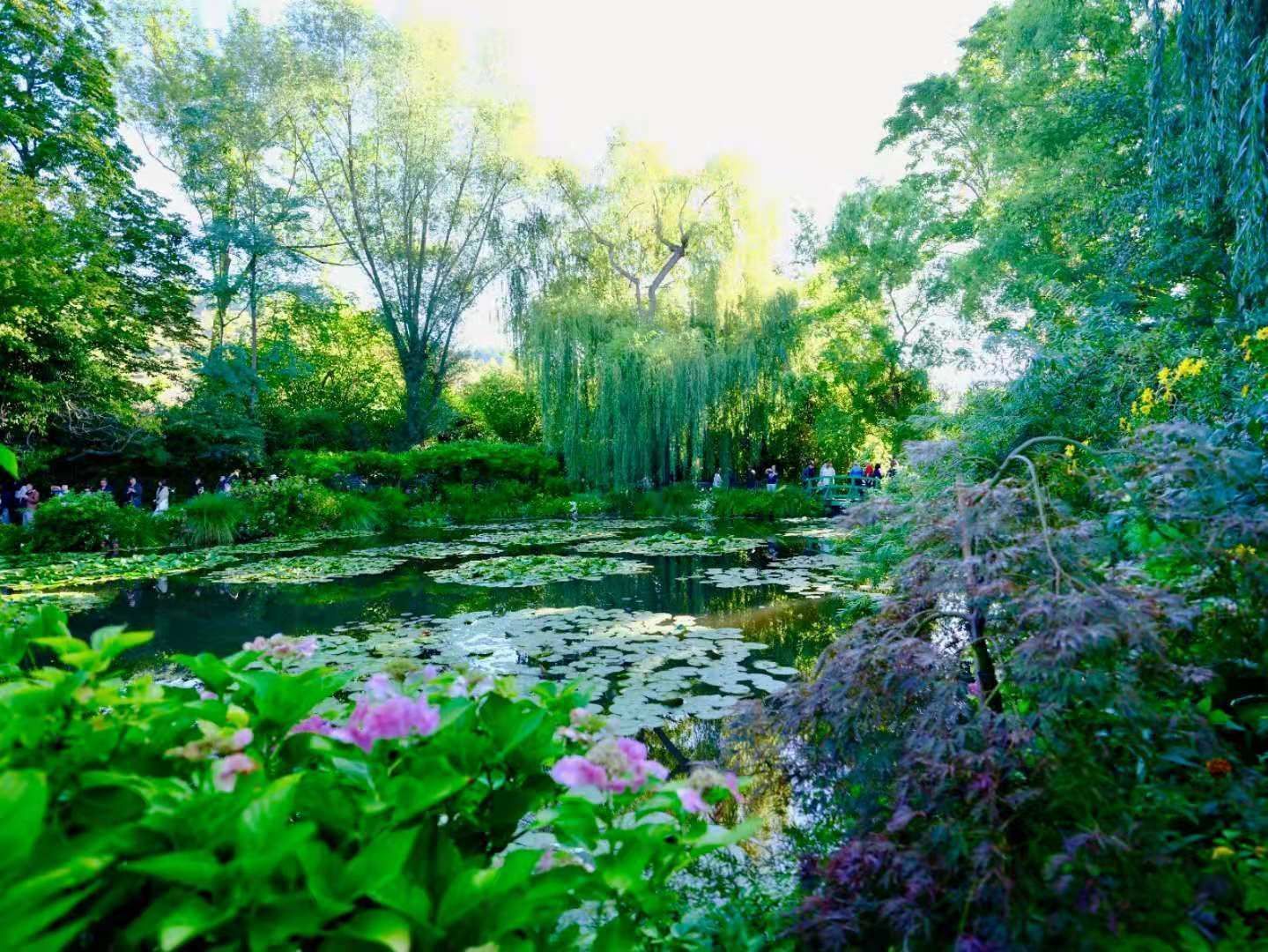 The Artist's Family in the Garden - Claude Monet - WikiArt.org ...