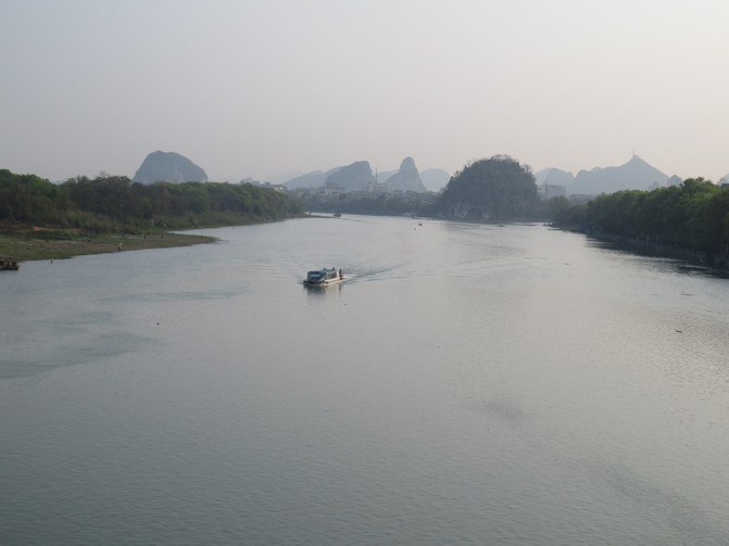 桂林从事与旅游有关工作人口_桂林旅游地图