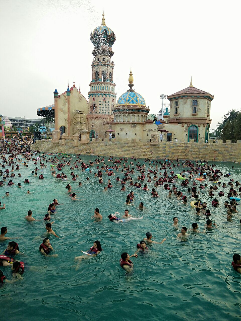 樂華城·88°c溫泉樂園