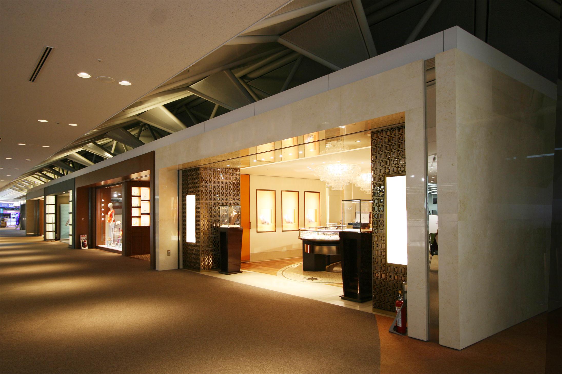 1 中部机场免税店(雅诗兰黛/碧倩/海蓝之谜专柜) centrair duty free