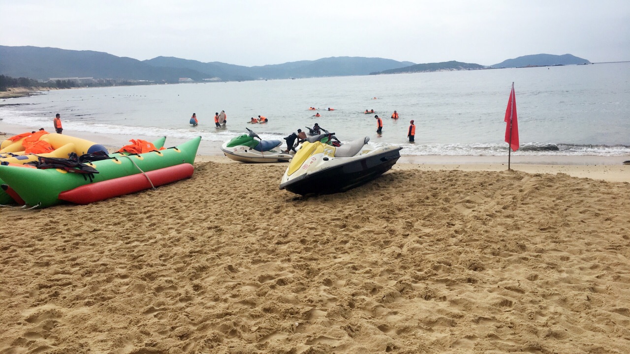 亚龙湾瑞吉骑乐海上运动