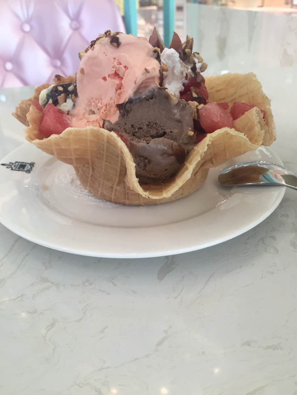 库克山冰淇淋味道真心好!奶昔很好喝!店内环境不错!