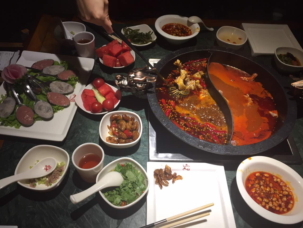 重庆高老九火锅(大世界店)