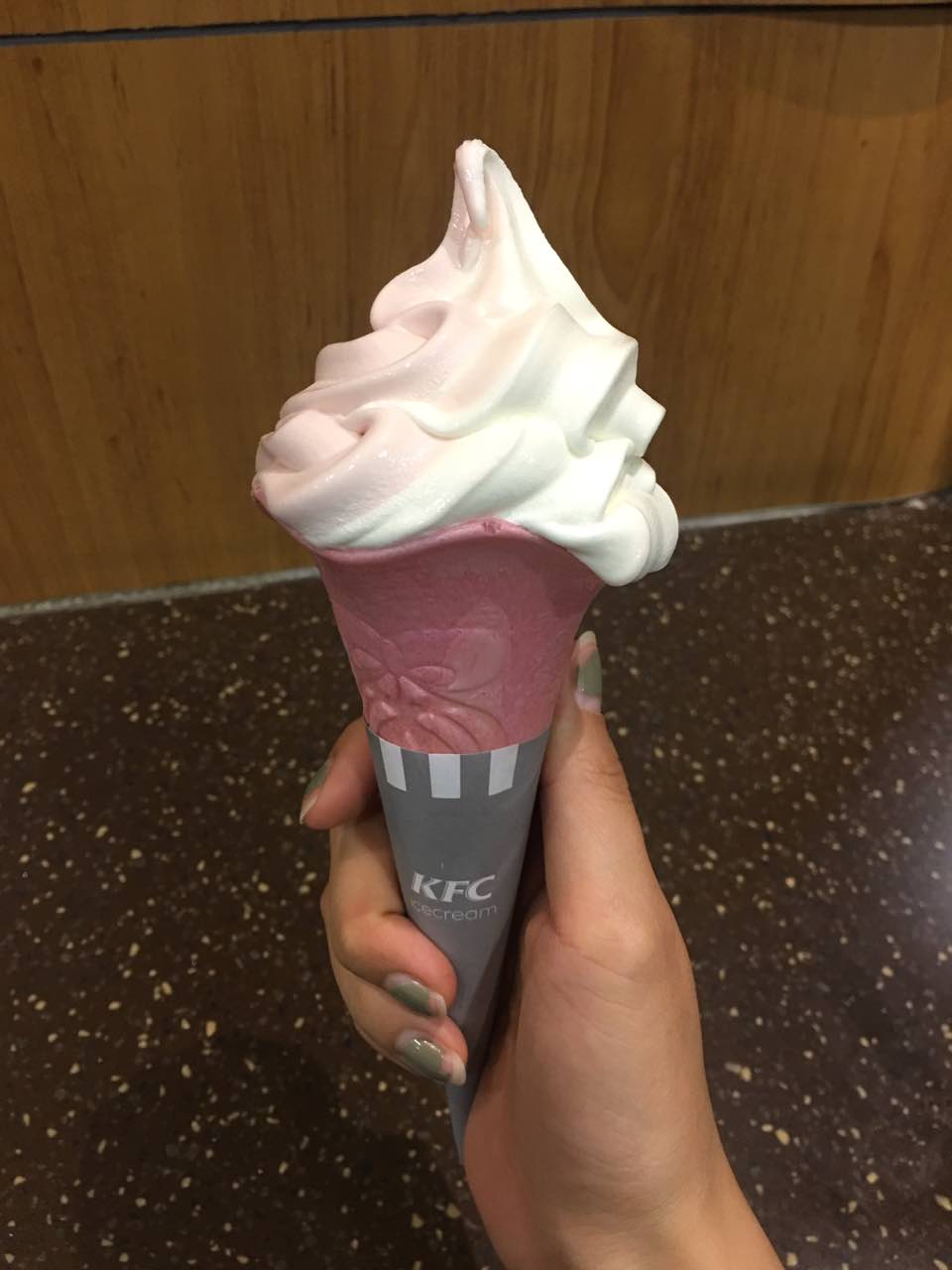 肯德基冰淇淋真实图片