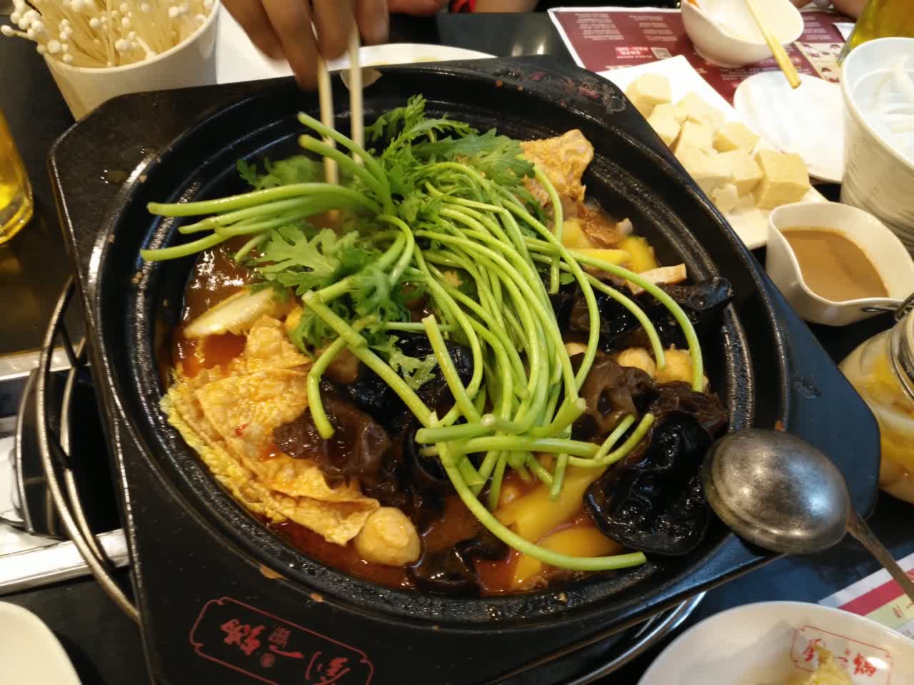 刘一锅筋头巴脑(老瓜堡店)