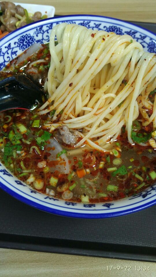 黄河楼兰州牛肉面