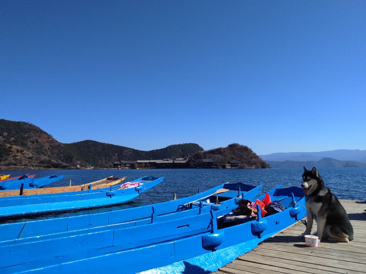 猪槽船游湖(里格码头)