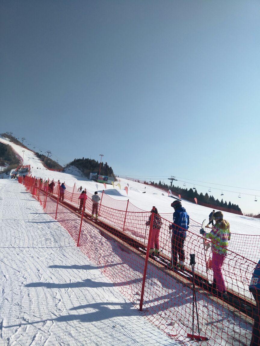 莲花山滑雪场