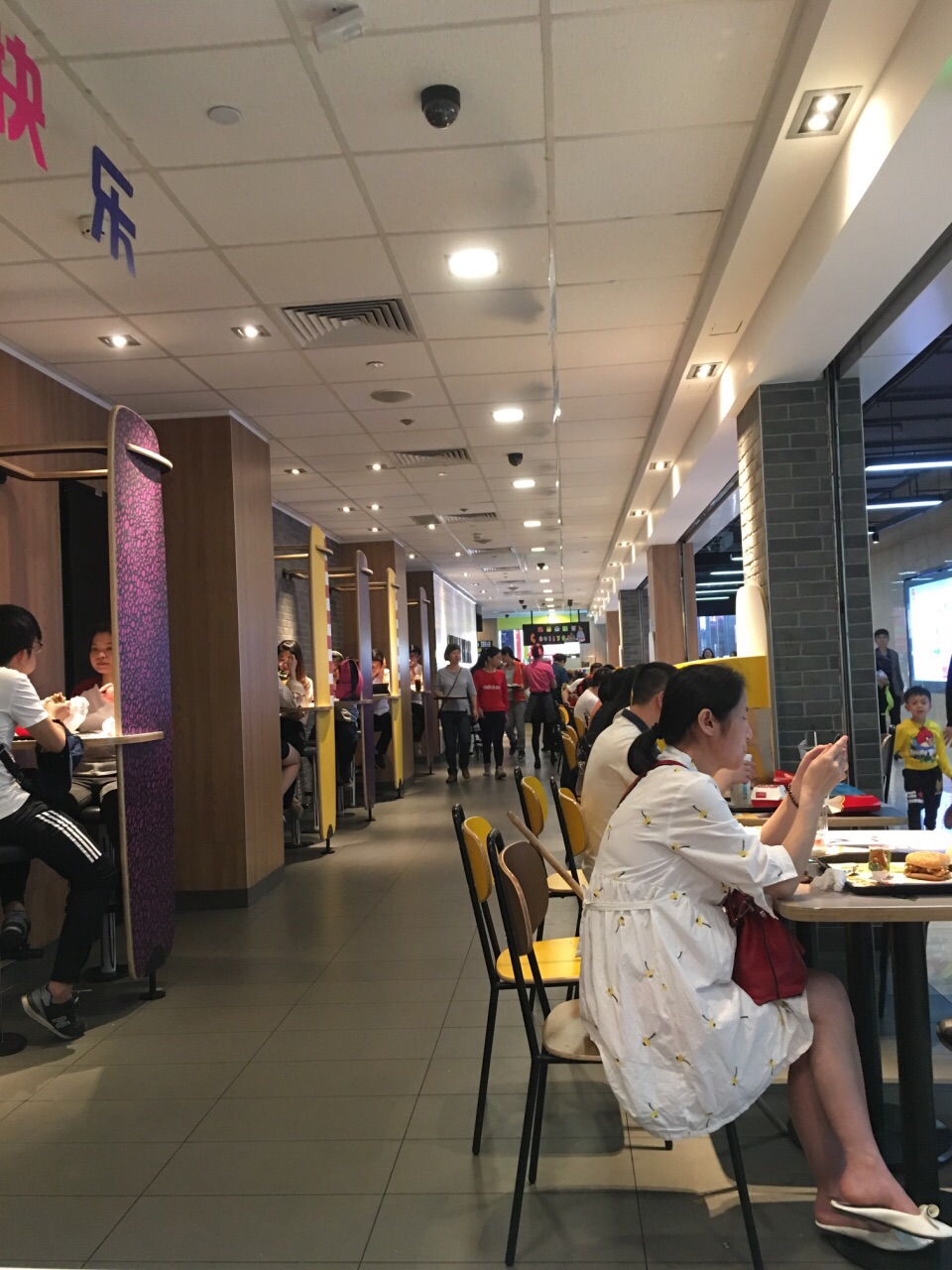 【攜程美食林】廣州麥當勞(萬勝廣場店)餐館,不會錯過經典的板燒雞腿