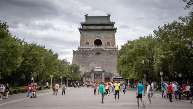 什刹海街道常驻人口_夜晚街道图片