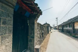2-Day Longkou Tour: Charming Sang Island, Exploring Nanshan Culture