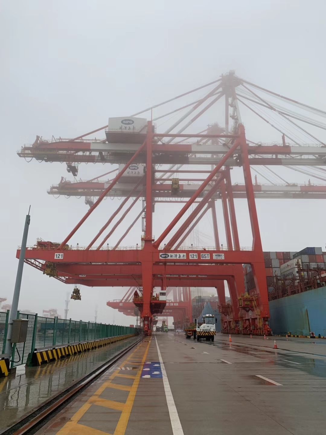 上海洋山港开港15周年 累计查验入出境超12万余艘次--视界网