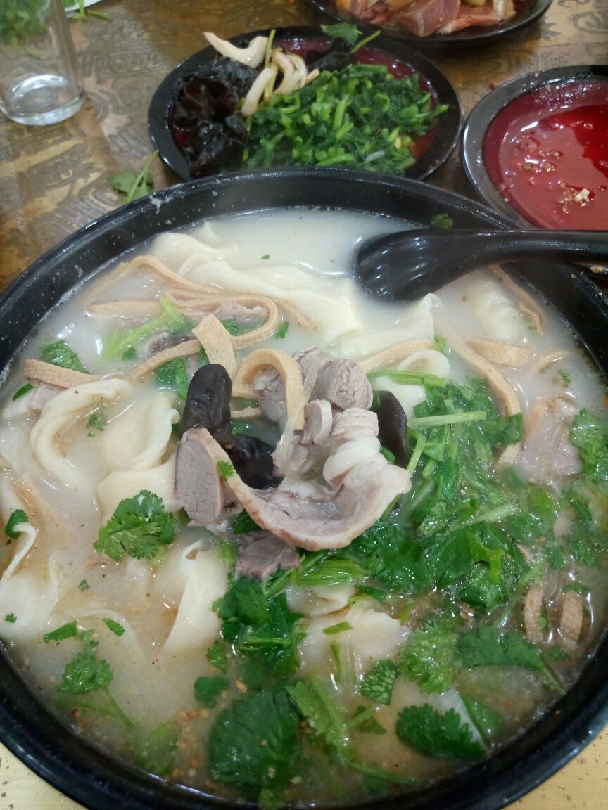 2022惠丰源烩面馆(经七路店)美食餐厅,五香牛肉和凉拌牛肚都很好吃.