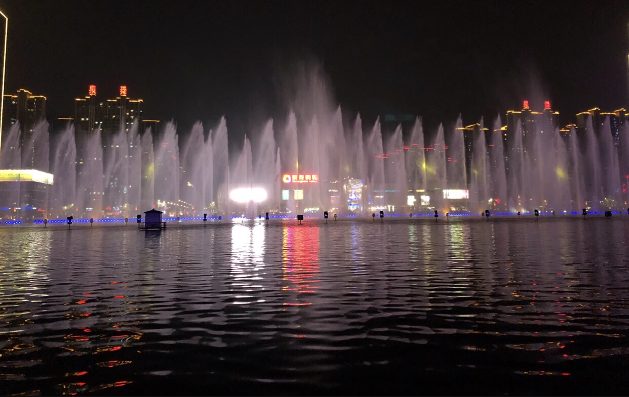 2023亚洲第一高喷泉游玩攻略,特别是市区内，每晚8-8.30分...【去哪儿攻略】